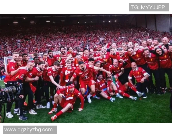 足球明星球员聚乐盛宴尽享赛场激情与荣耀的精彩瞬间